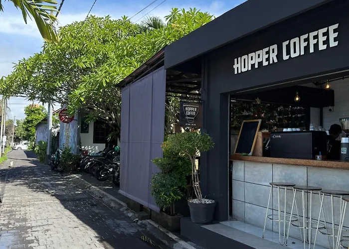 Nyoman Pensión Canggu