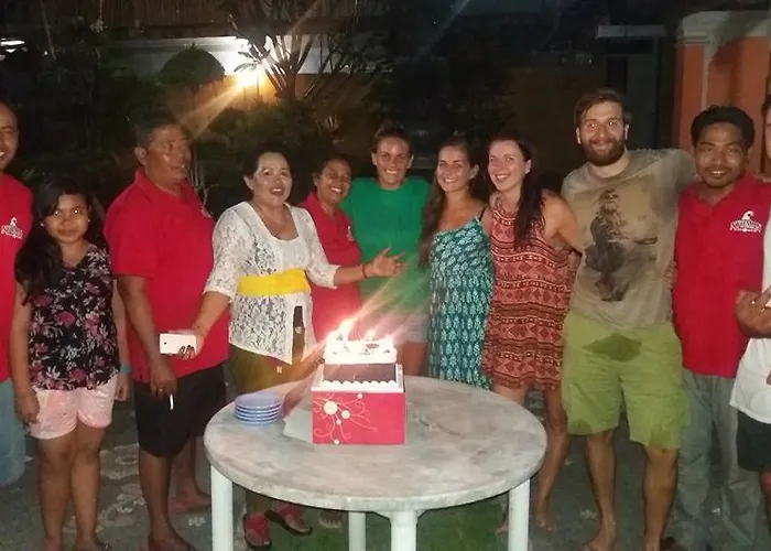 Nyoman Pensión 3*