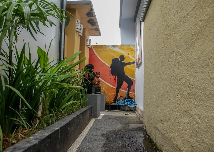 Pensión Nyoman 3*